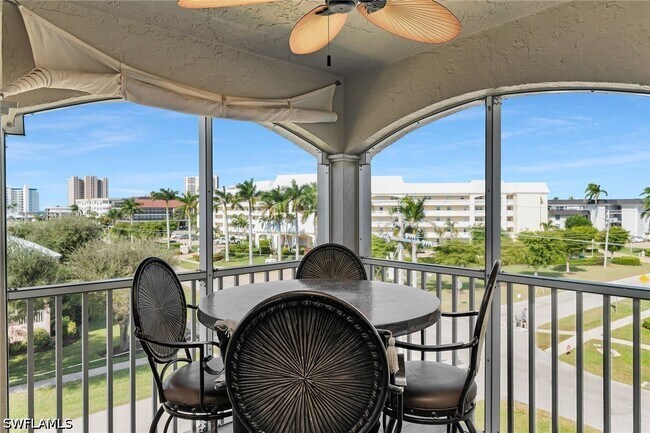 Building Photo - 1020 Swallow Ave