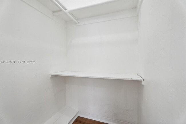 Building Photo - 825 85th St