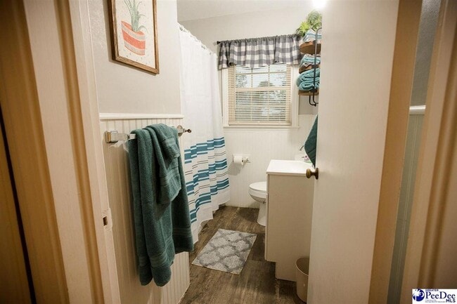 Building Photo - 150 Central Dr