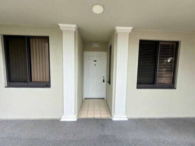 Building Photo - 2581 Village Blvd