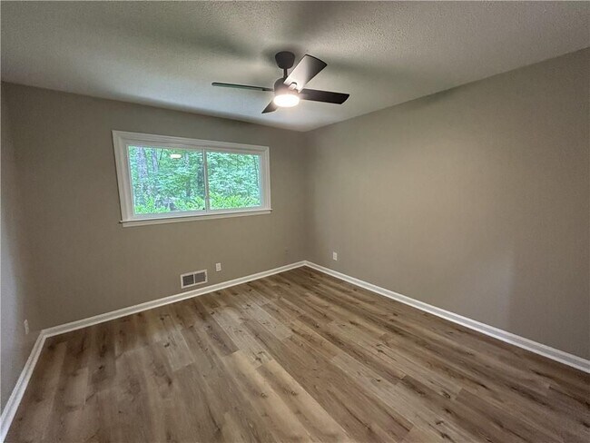 Building Photo - 2271 Fox Hound Pkwy