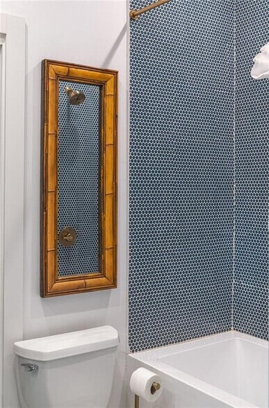 Building Photo - 724 Charles Allen Dr NE