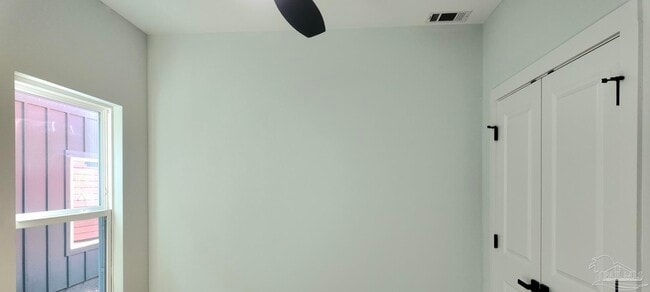 Building Photo - 309 N Pace Blvd