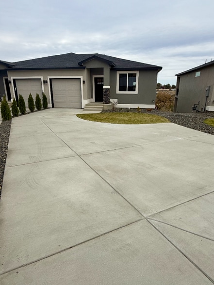 Primary Photo - 771 Rio Vis Lp