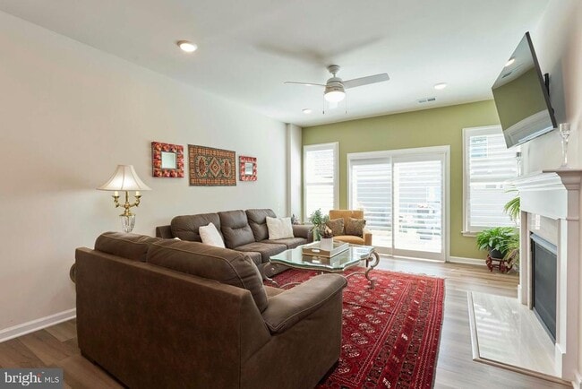 Building Photo - 15563 Blue Lotus Ln