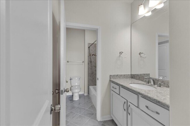 Building Photo - 2513 Cappelle Way