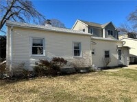 Building Photo - 306 5th St