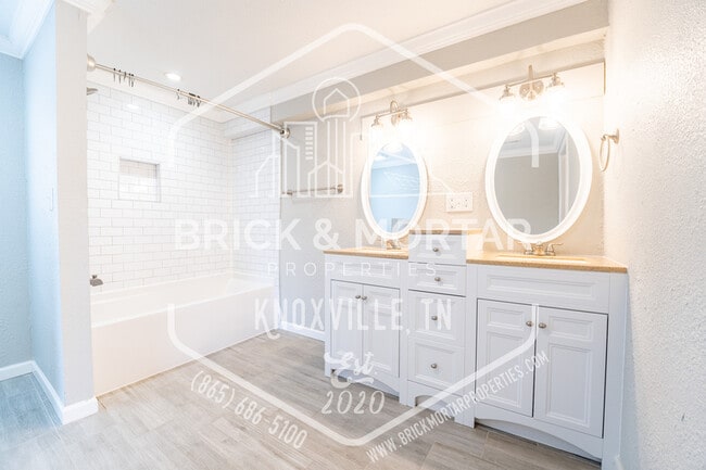 Building Photo - 837 Teffeteller Ln