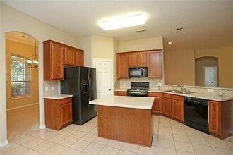 Building Photo - 26102 Bent Meadow Ct