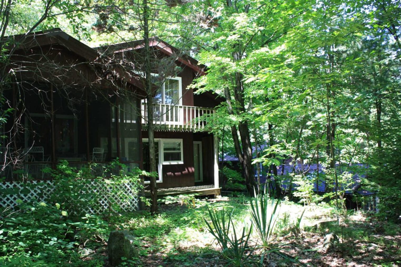 Building Photo - 4168 Lake Shore Dr