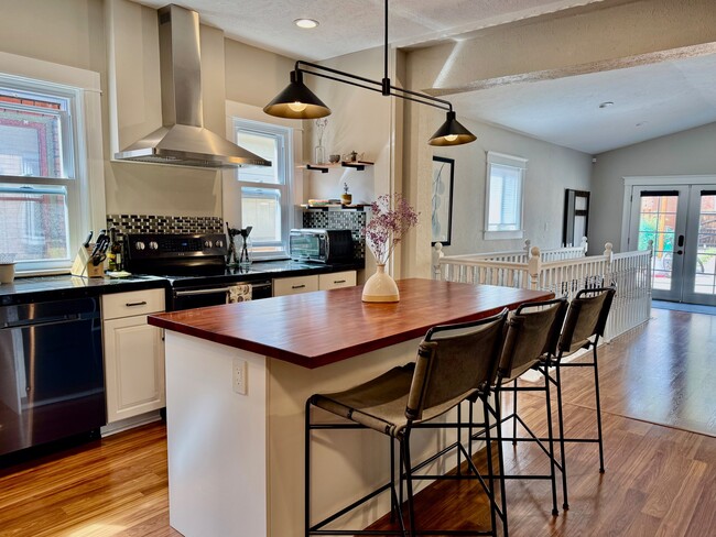 Building Photo - 2965 Grove St