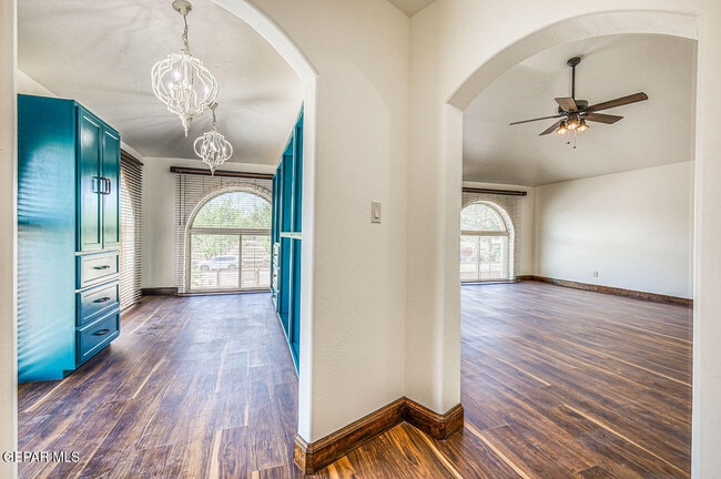 Building Photo - 137 Lanell Dr