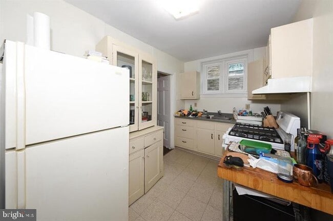 Building Photo - 427 W Sedgwick St