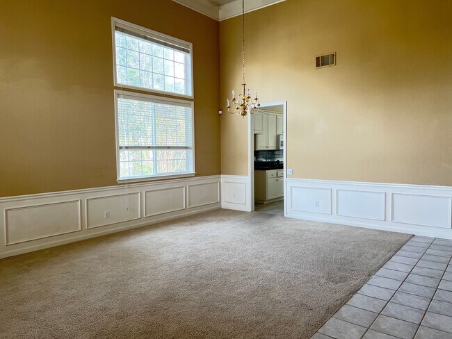 Building Photo - 9307 Swan Lake Dr