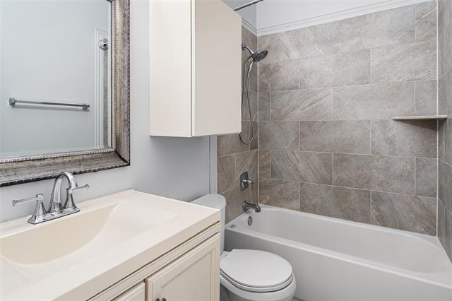 Building Photo - 8406 Willowbrook Dr