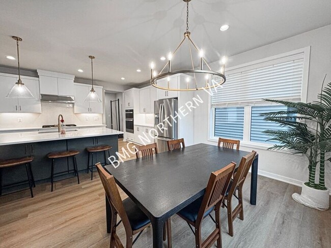 Building Photo - 41684 Carefree Court