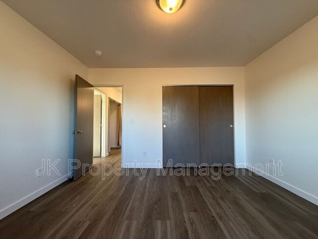 Building Photo - 3440 11th Ave S