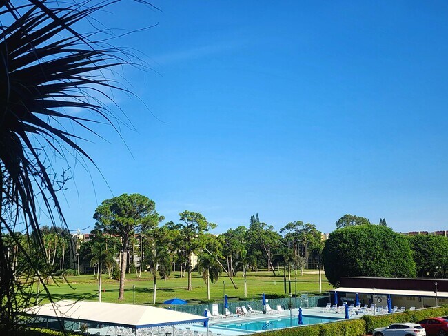 Building Photo - 3661 Via Poinciana