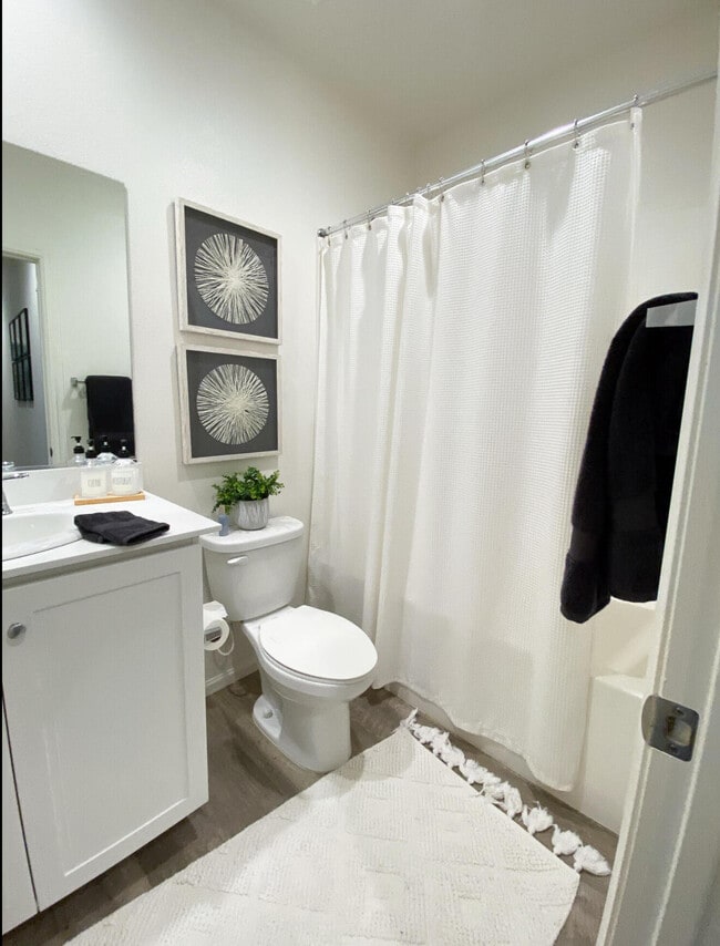 Building Photo - 44205 Le Seine Ln