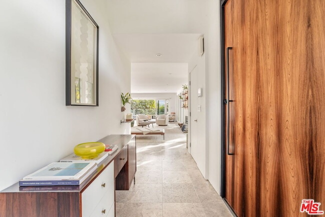 Building Photo - 1588 N Doheny Dr