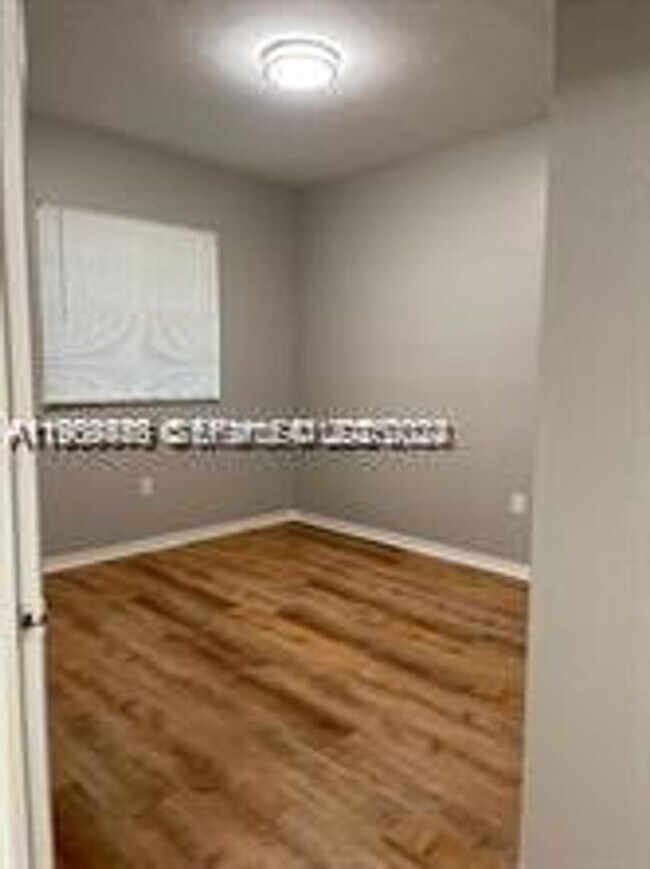 Building Photo - 7542 NW 175th St