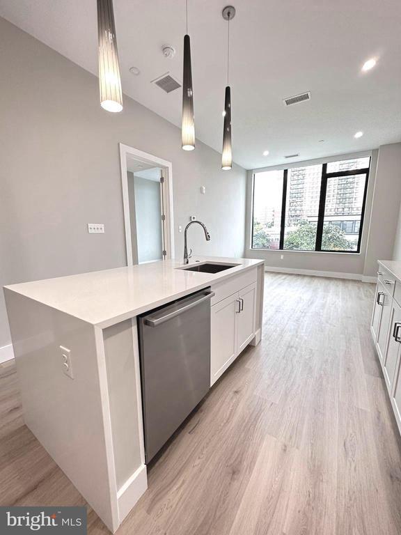 Building Photo - 801 N Fairfax St