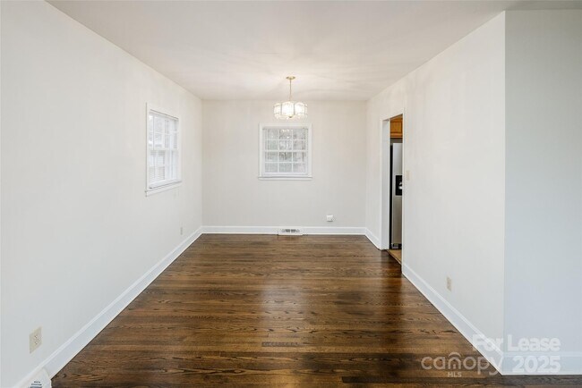 Building Photo - 7029 Yorktowne Dr