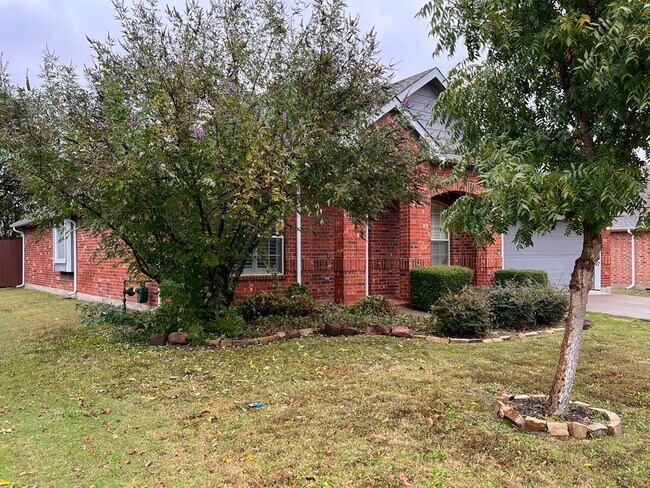 Building Photo - 3506 Nandina Dr
