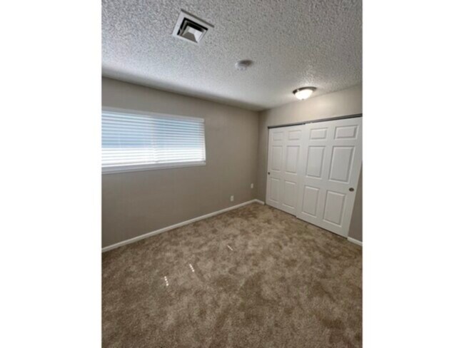 Building Photo - 3702 W Byers Pl