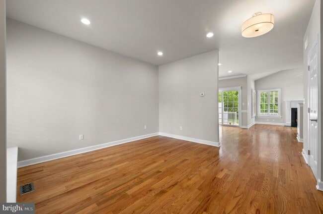 Building Photo - 721 N Sumneytown Pike
