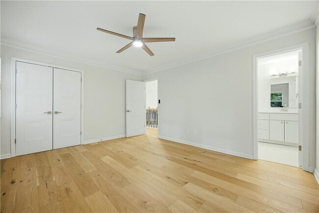 Building Photo - 1390 Tennis Ct Pl