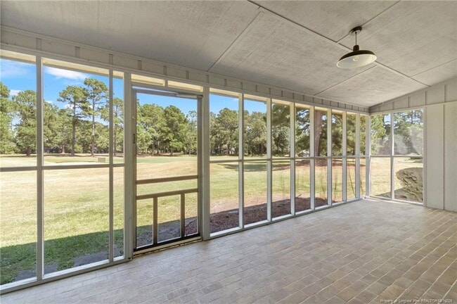Building Photo - 2944 Wedgeview Dr
