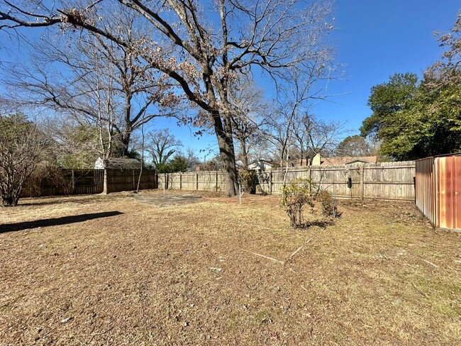 Building Photo - Available Now! Newly Updated 3 Bedroom 2 B...