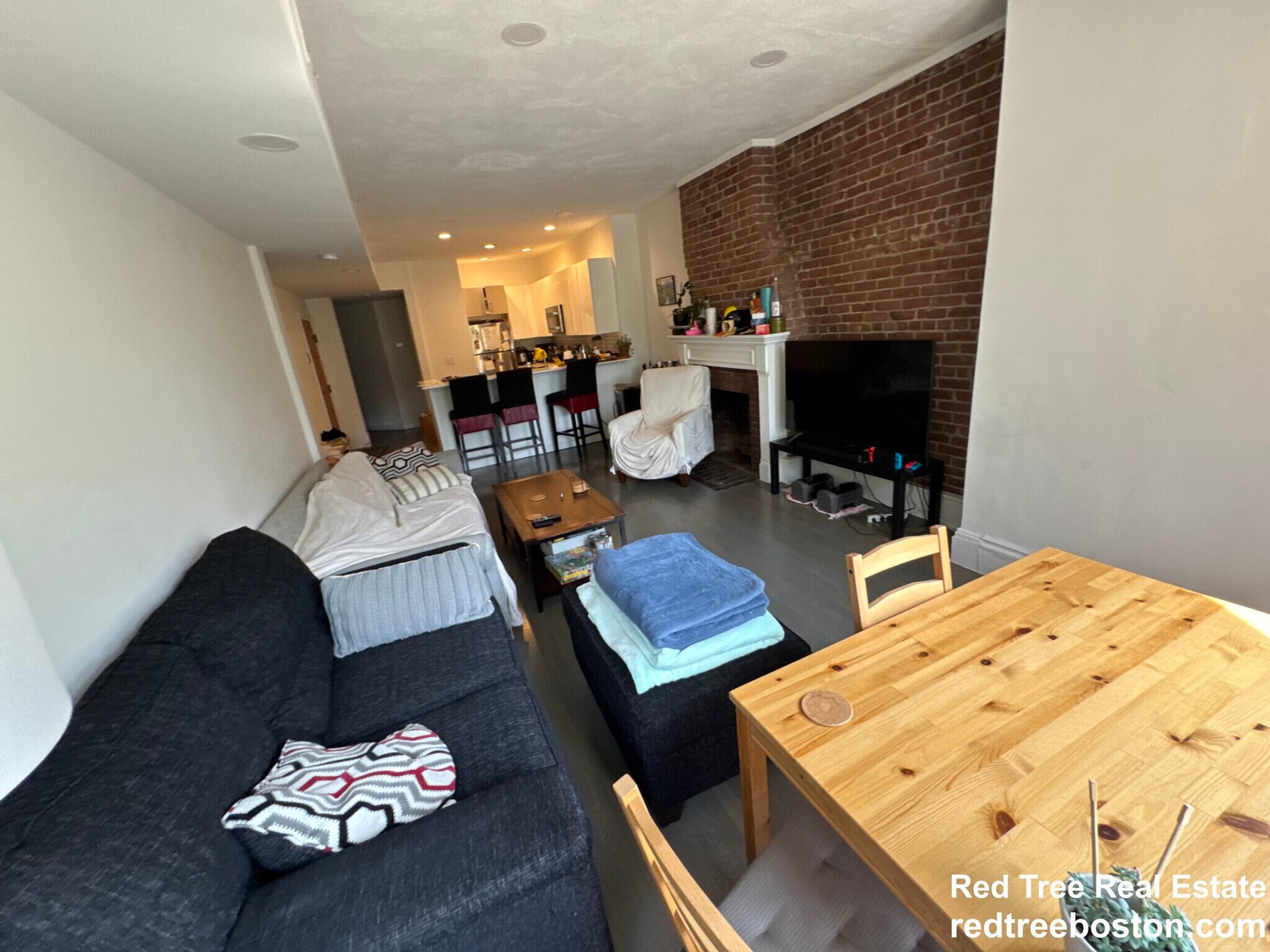 Building Photo - 1408 Beacon St