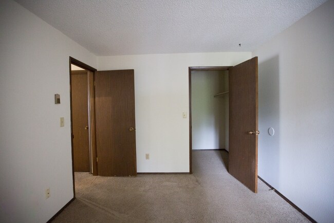 Building Photo - 1714 Evergreen Park Ct SW