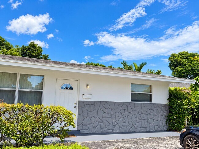 Building Photo - 5441 NW 17th Ct