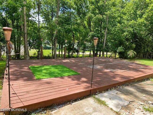 Building Photo - 5 Sandburg Dr