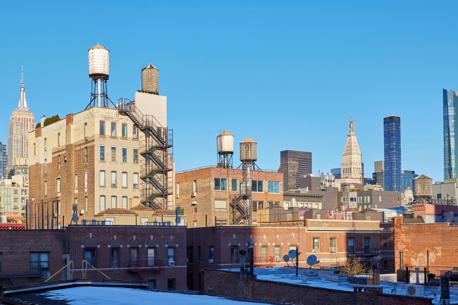 Building Photo - 161 W 15th St