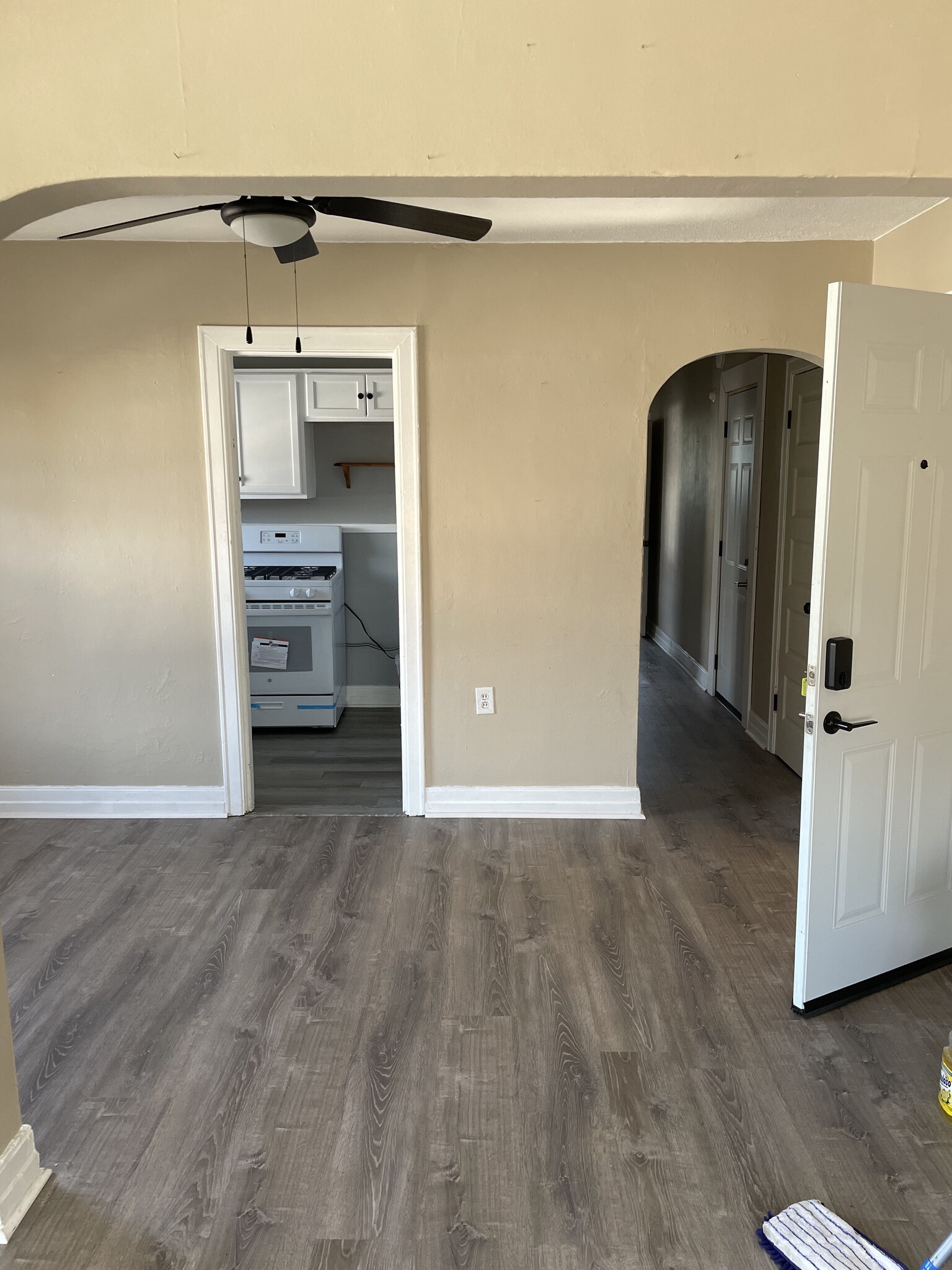 Building Photo - 57 W 2nd St