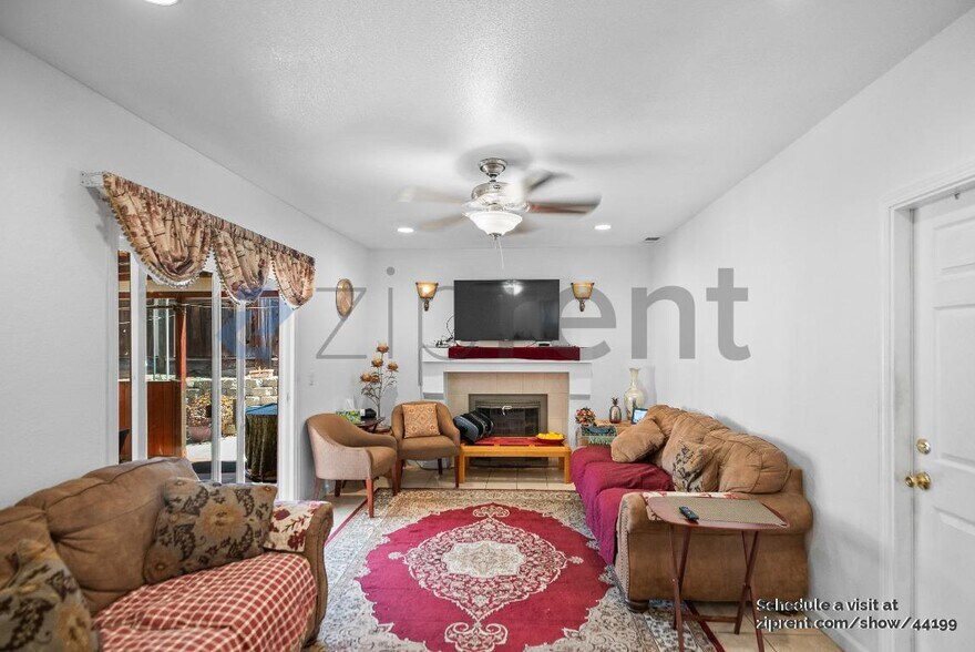 Building Photo - 819 Coral Dr