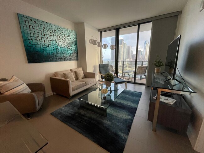 Building Photo - 1600 NE 1st Ave