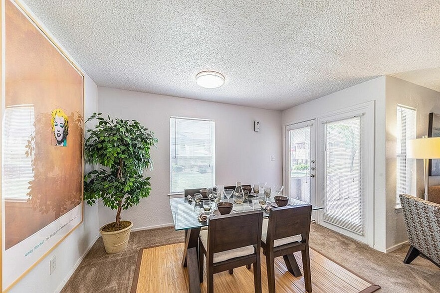 Dining Area - Arbor Creek Apartments