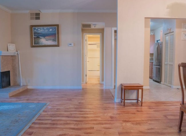 Building Photo - Charming 2 Bed, 2 Bath Condo in Santa Clara
