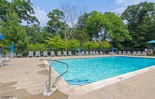 Building Photo - 1110 Pinhorn Dr