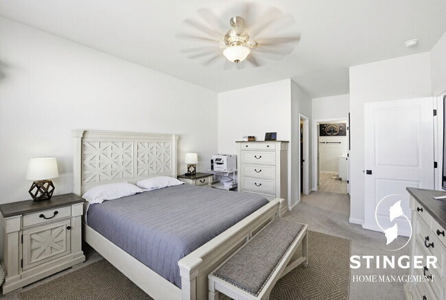 Building Photo - 334 Sanctuary Dr