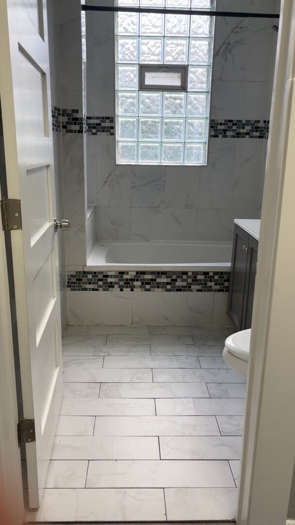 Building Photo - 5455 W Iowa St