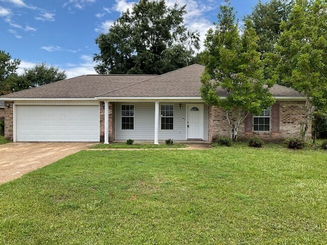 Primary Photo - Spacious 4-Bedroom Home in Ocean Springs S...