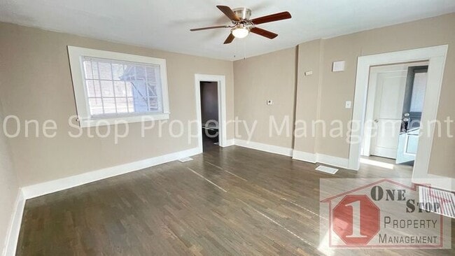 Building Photo - 3-bedroom, 2-bath in Liberty