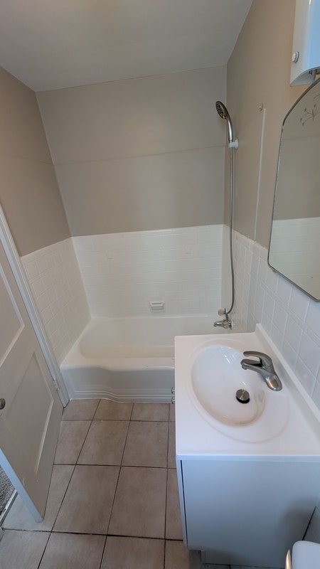 Building Photo - 302 W Vine St