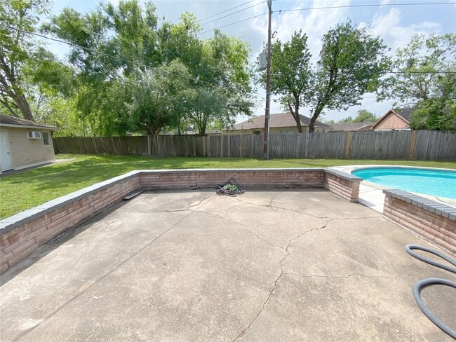 Building Photo - 8214 Riptide Dr